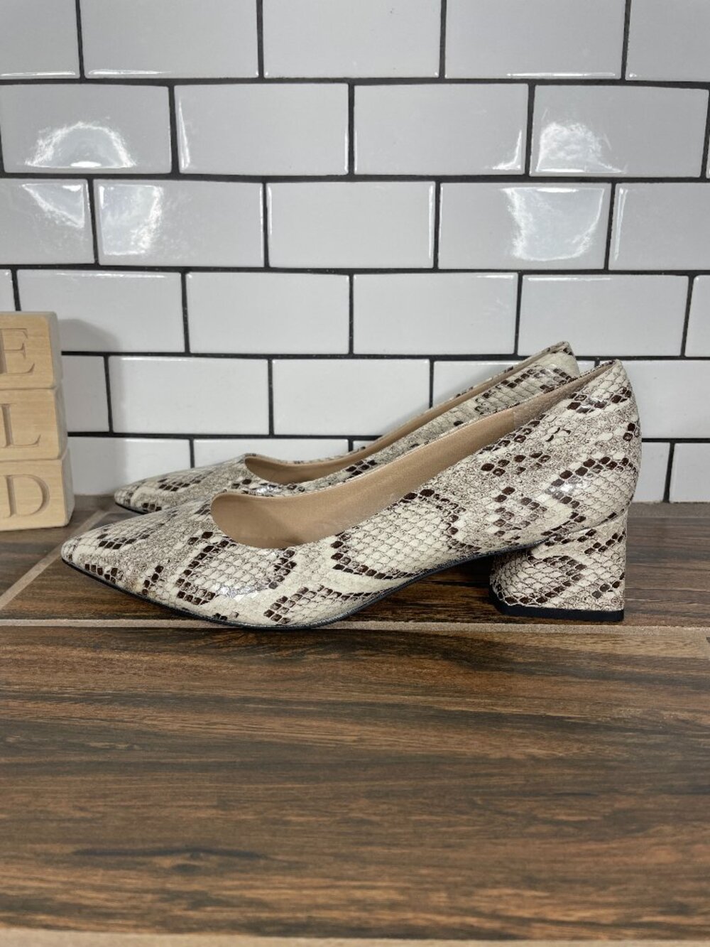 Franco Sarto Romi Shoes Womens Sz 6.5 Multicolor Faux Snake Print Embossed Pump